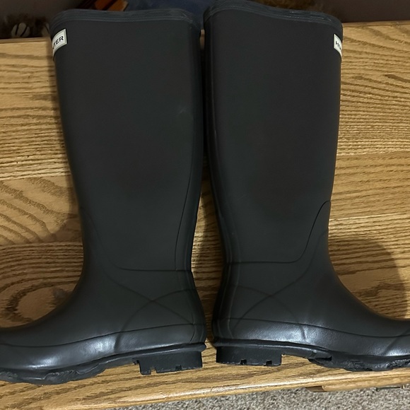 Hunter Boots- Norris Field Tall - Picture 3 of 9